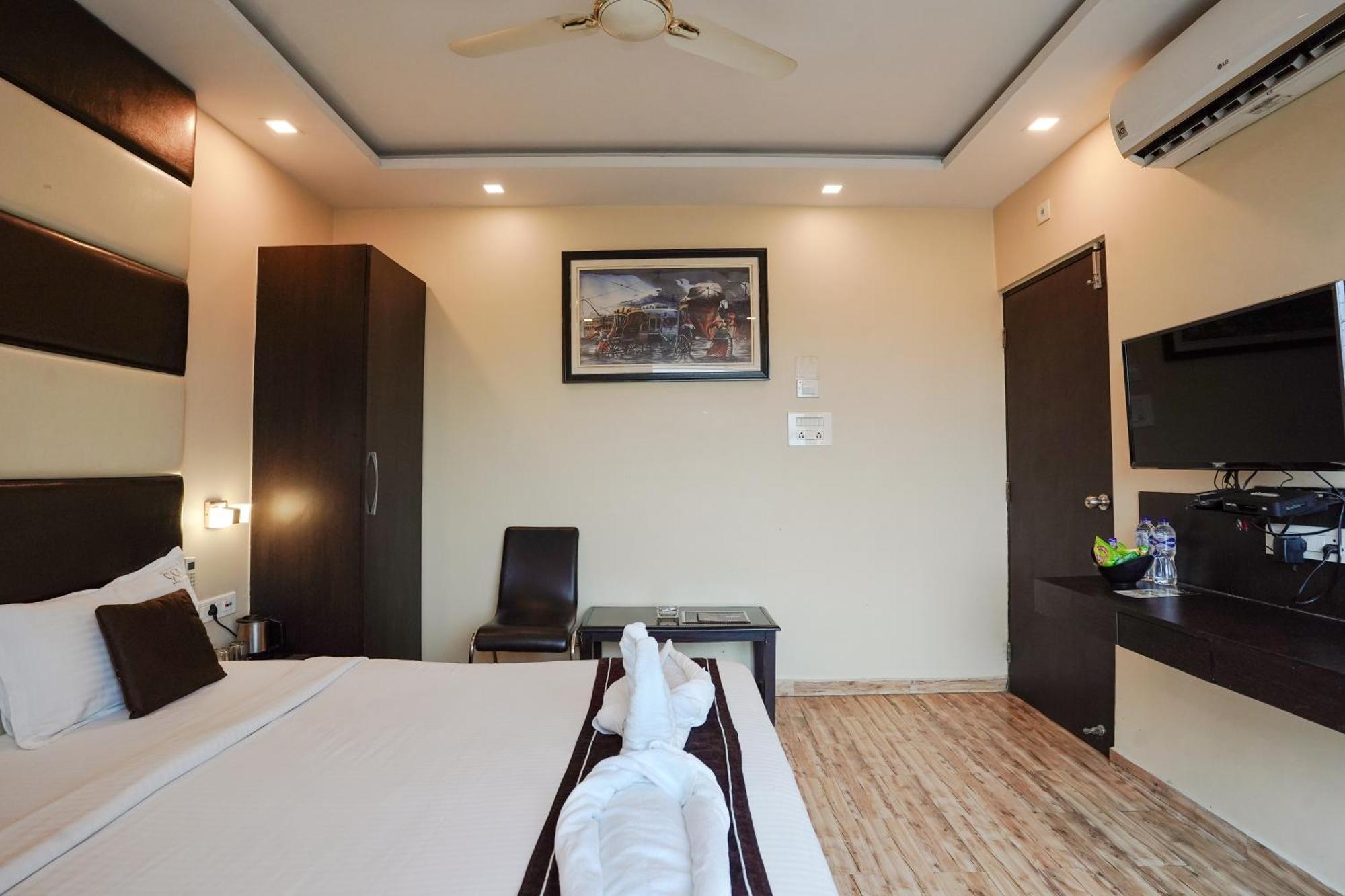 Hotel Sheldon International Near Science City Колката Екстер'єр фото