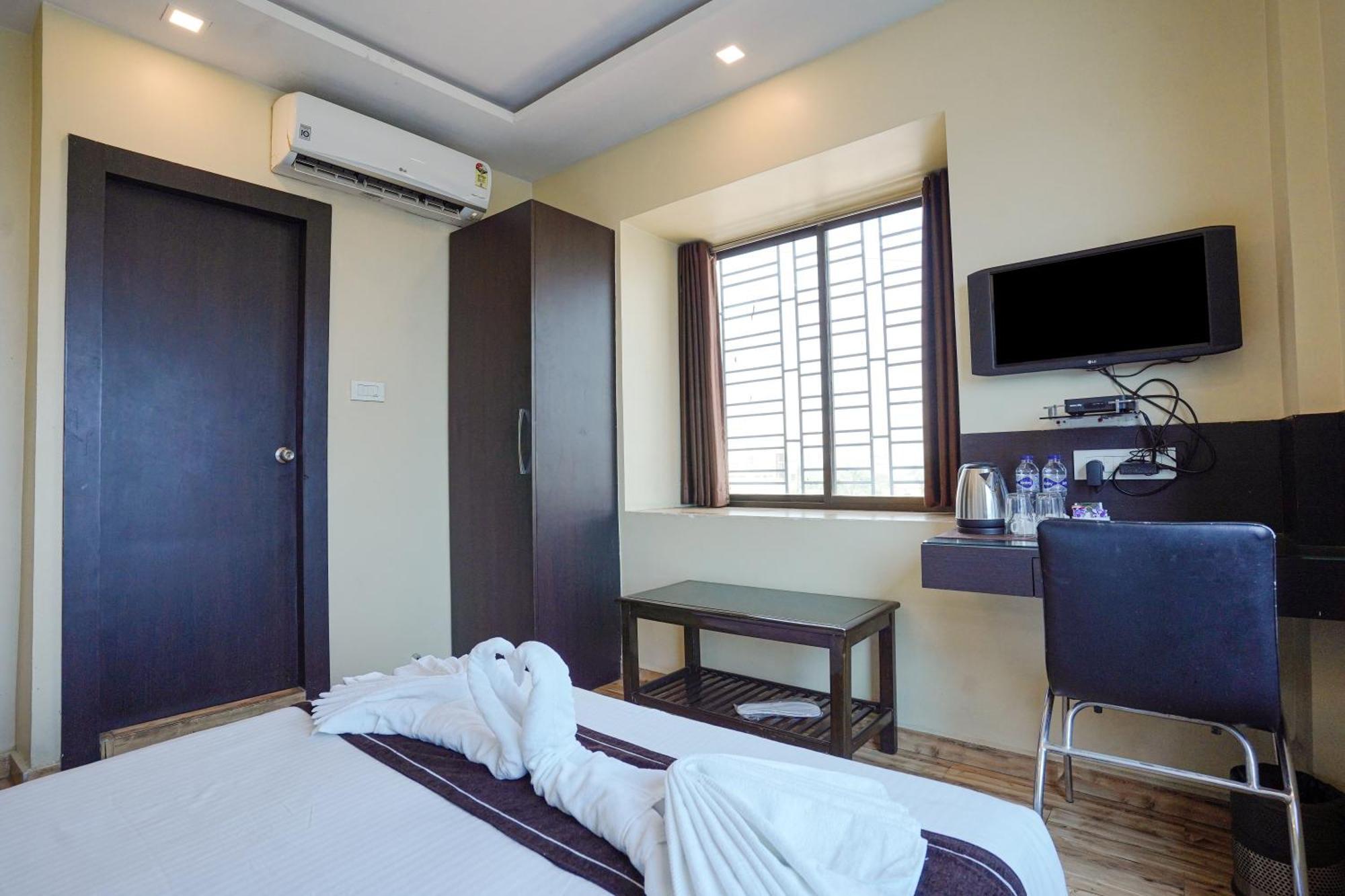 Hotel Sheldon International Near Science City Колката Екстер'єр фото